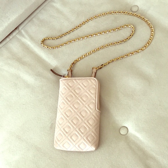 Tory Burch Handbags - Tory Burch Fleming Phone Crossbody